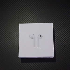 Apple White Earbud Headphones (2nd generation)